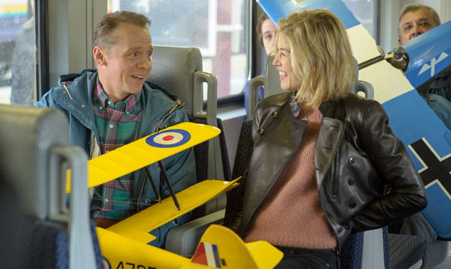 Simon Pegg and Rosamund Pike in Hector and The Search For Happiness
