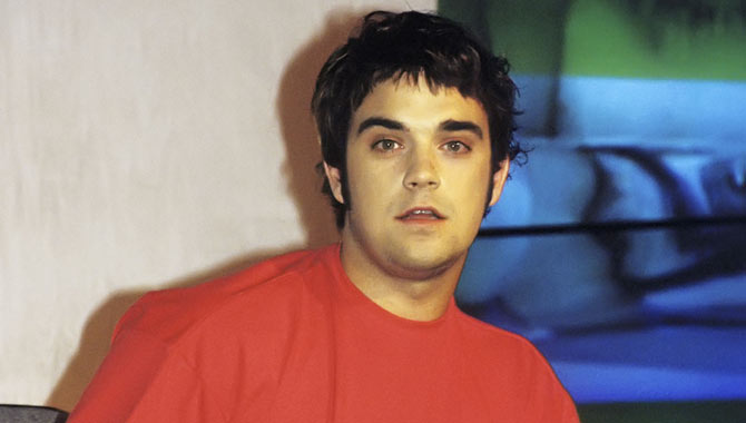 Robbie Williams at 22 years old