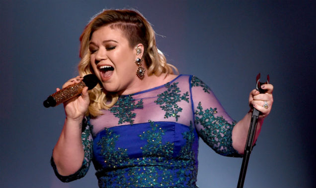 Kelly Clarkson at iHeartRadio Music Awards 2015 (Credit: Kevin Winter at Getty Images Entertainment)
