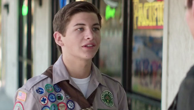 Scouts' Guide To The Zombie Apocalypse - Trailer