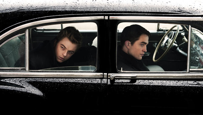 Robert Pattinson and Dane DeHaan in 'Life'