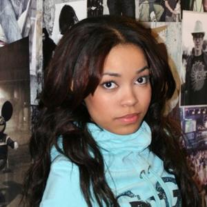 Dionne Bromfield picture