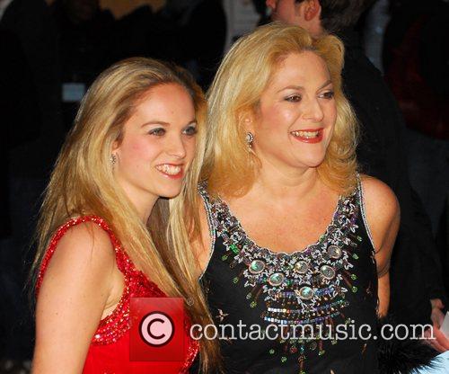 vanessa feltz daughter. Vanessa Feltz and daughter