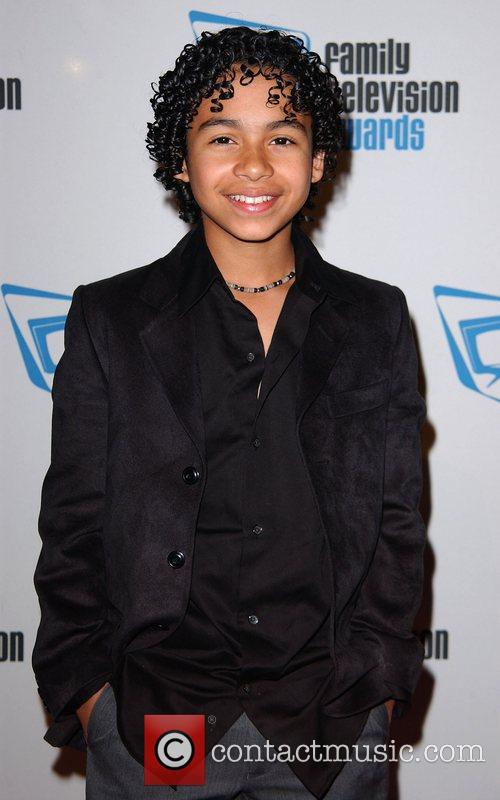Noah Gray-cabey - Gallery Photo Colection