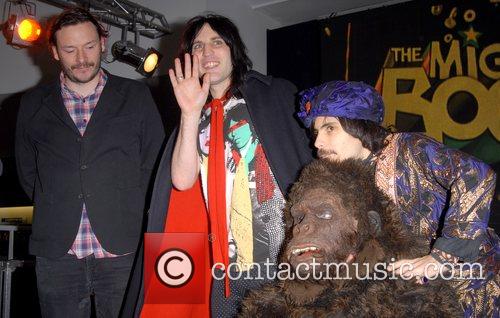 julian barratt kids. The Mighty Boosh Picture - Julian Barratt, Noel Fielding, Michael Fielding As Naboo.