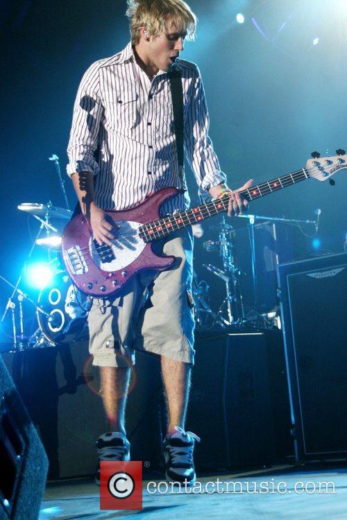 dougie poynter mcfly. Mcfly Picture - Dougie Poynter