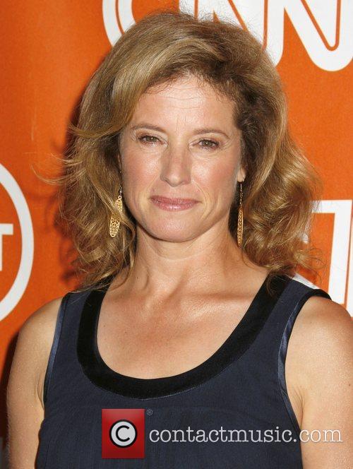 Nancy Travis