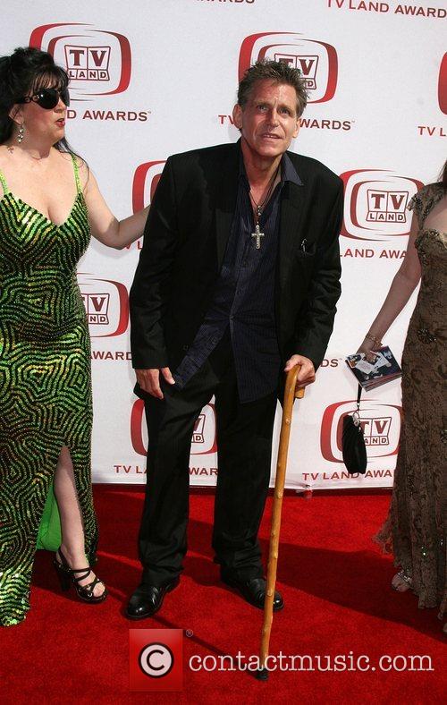 http://www.contactmusic.com/pics/la/tv_land_awards_3_090608/jeff_conaway_1910282.jpg