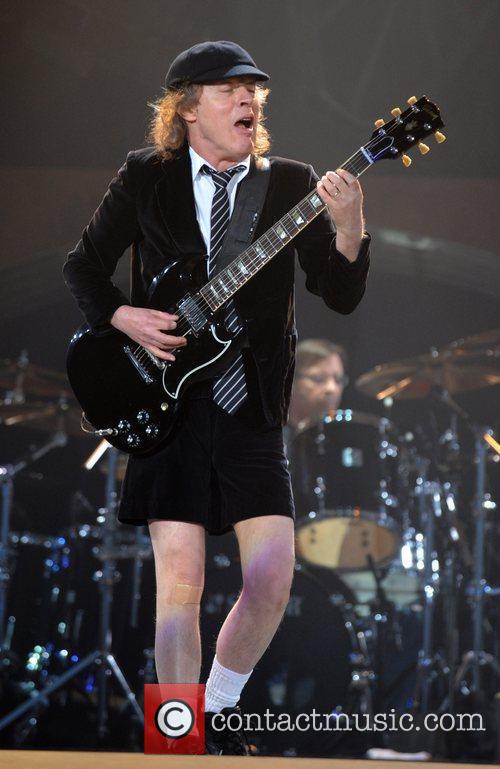 Angus Youngs signature look