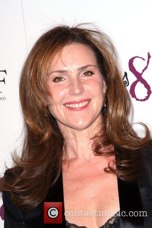 Peri Gilpin Les Girls 8 to Benefit the
