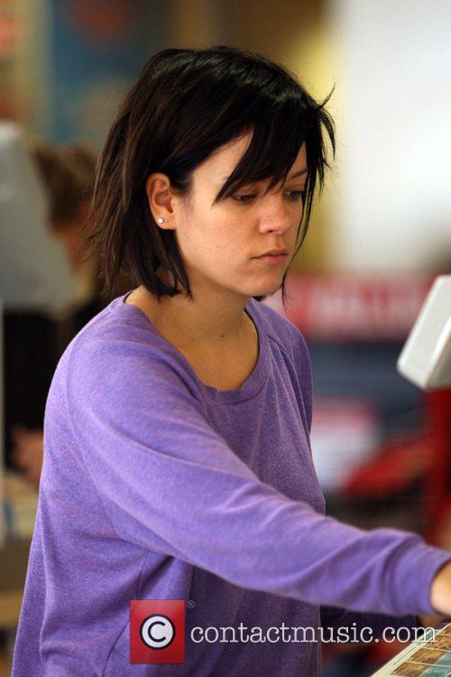 lily allen haircut. Lily Allen Gallery