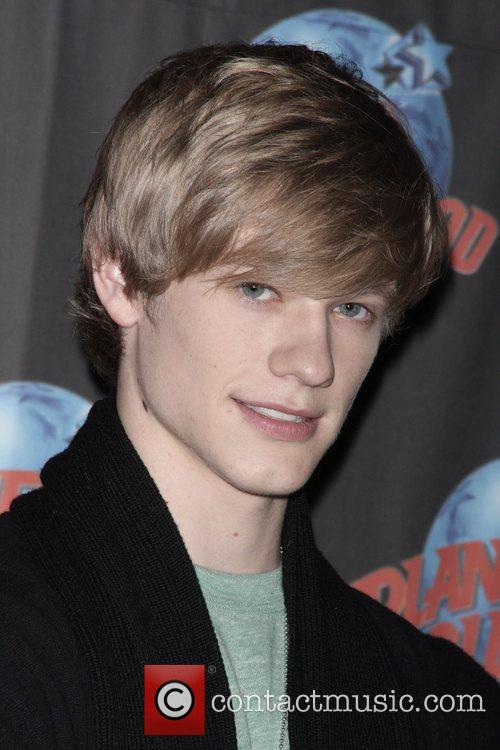 lucas till shirtless. lucas till girlfriend 2009