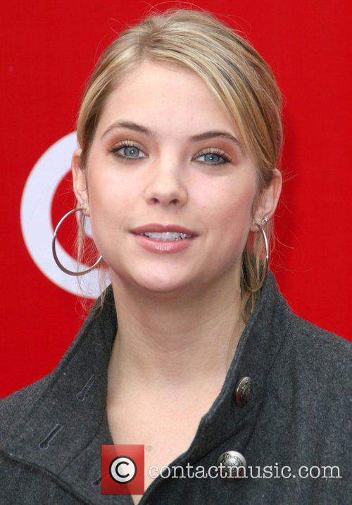 ashley benson hot. Ashley Benson Abenson 1 461