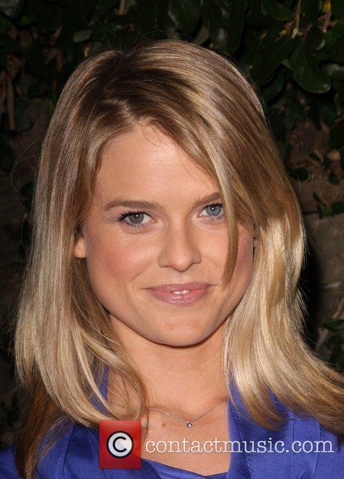 Alice Eve - Wallpaper Hot