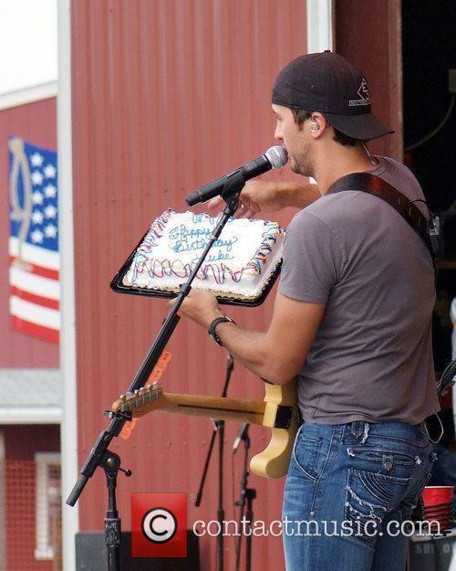 Birthday Cake Music. Country music