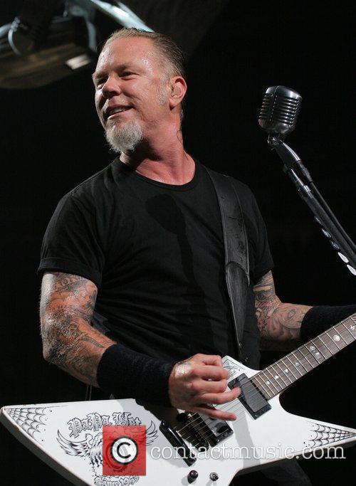 solos Hetfield+guitar