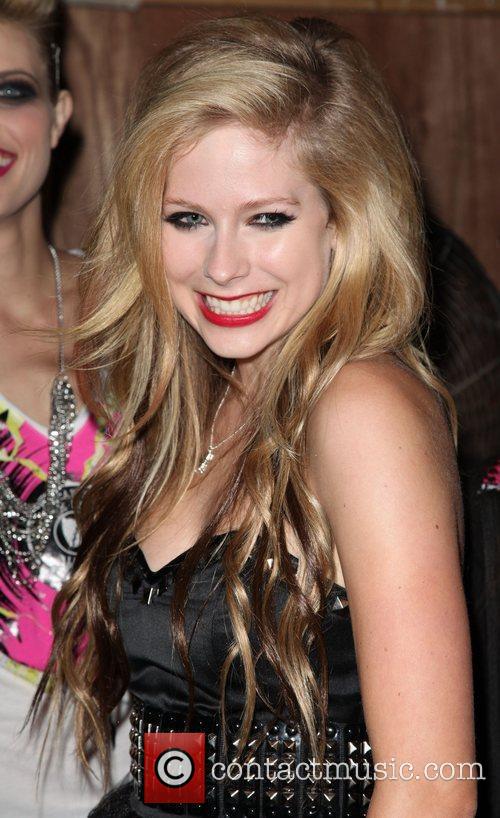 Avril Lavigne Fashion. Avril Lavigne Gallery