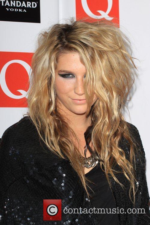 kesha_2631359.jpg