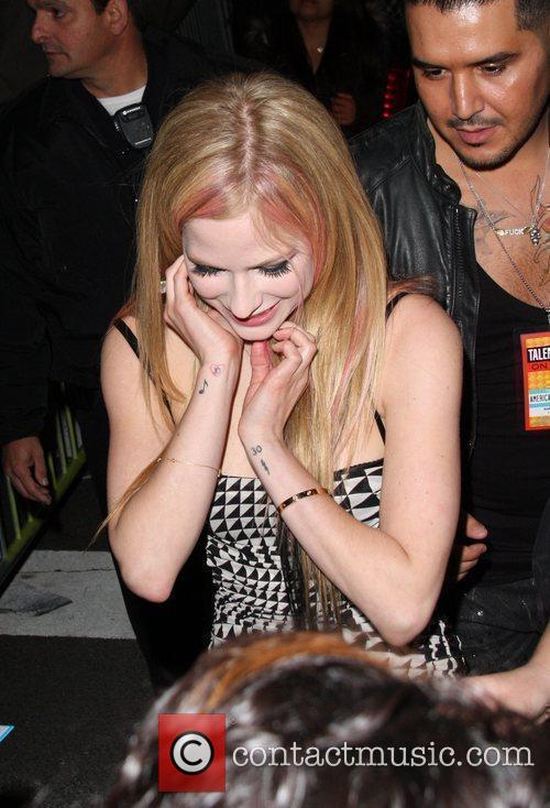 Avril Lavigne 2010 American Music Awards Outside
