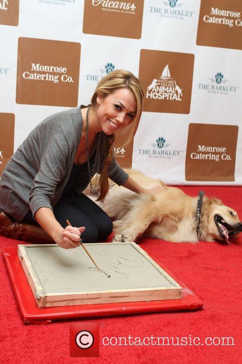 http://www.contactmusic.com/pics/ld/pet_hotel_221010/jessica_hall_3060720.jpg