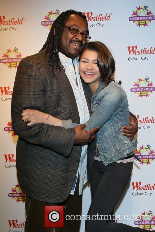 Zendaya Coleman poses with her father Kazembe Coleman