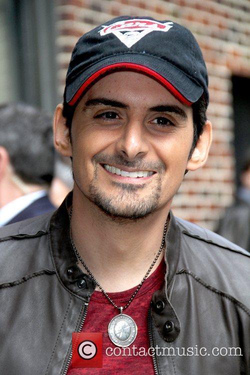 brad paisley and wife and kids. rad paisley family photos.