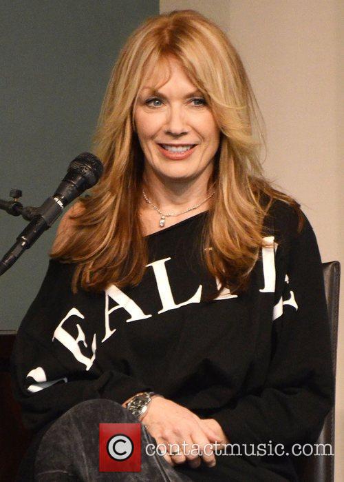 nancy-wilson-ann-and-nancy-wilson-sign_4085750.jpg