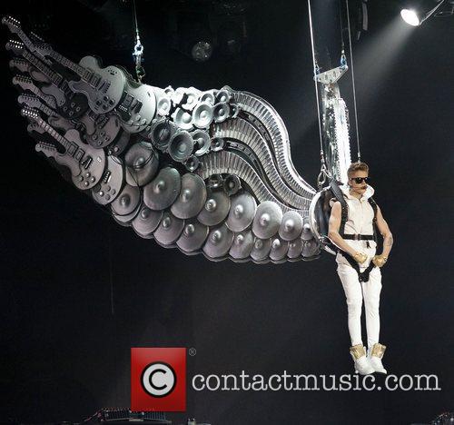 Pictures Justin Bieber Stops By Madison Square Garden On Believe