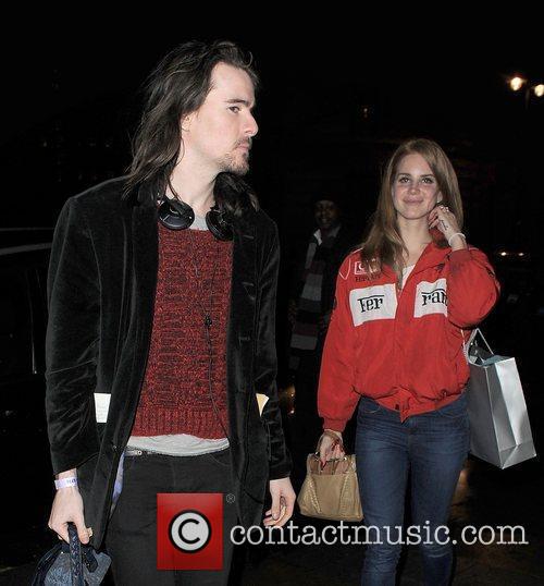 Lizzy Grant aka Lana Del Rey leaves a TV studio with American Beauty