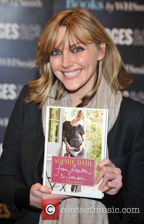 Sophie Dahl Signs her cook book'From Season
