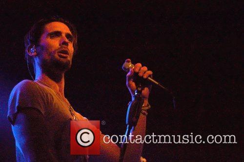 Tyson Ritter The AllAmerican Rejects perform live at