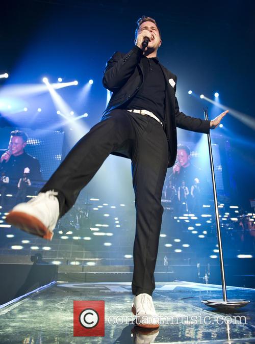 Olly looking like he's about to take off!