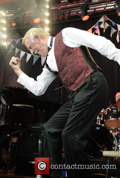 Bruce Forsyth, Glastonbury Festival