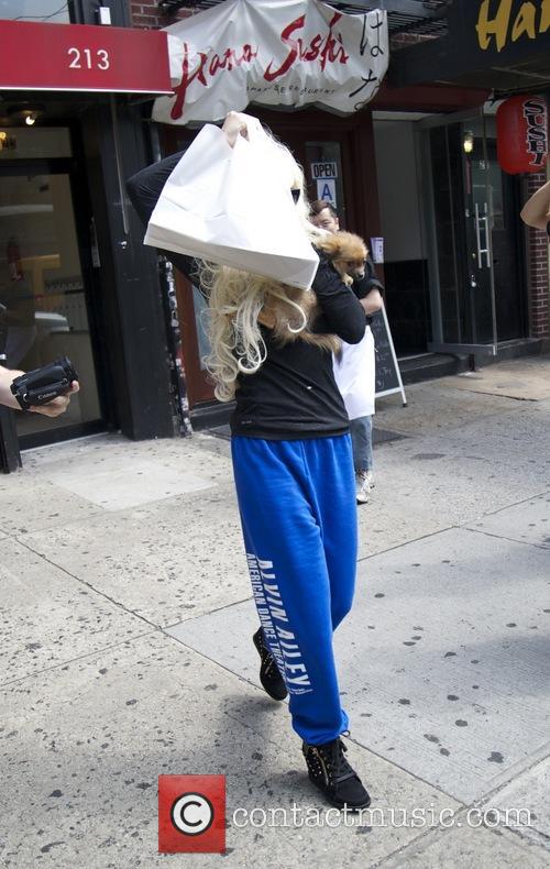 Amanda Bynes Hiding