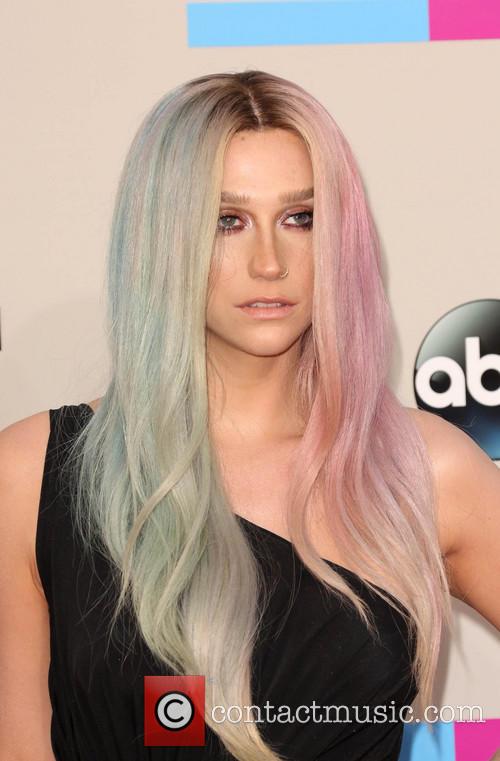 Kesha, American Music Awards