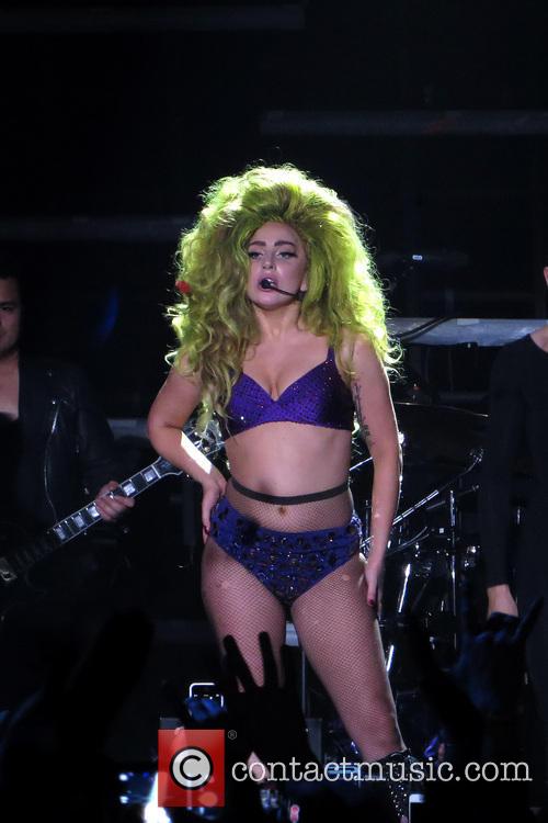 Lady Gaga photoshopping