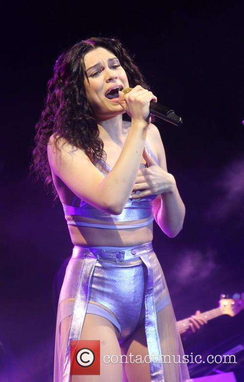 Jessie J Performing