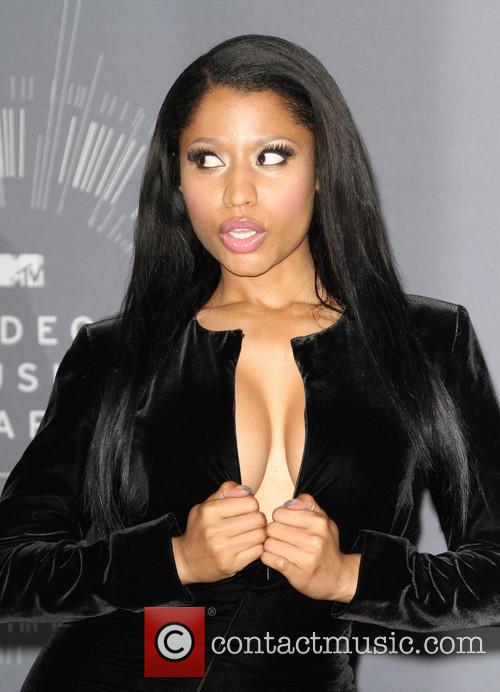 Nicki Minaj Wardrobe Malfunction Nude