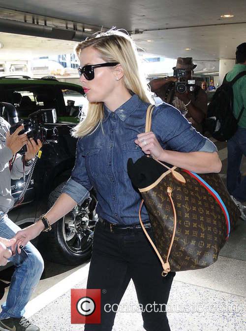 reese-witherspoon-reese-witherspoon-arrives-at-los-angeles_4414395.jpg