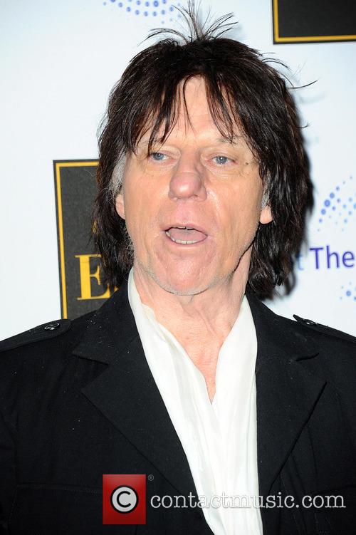Jeff Beck - jeff-beck-elvis-at-the-o2-opening-night_4509273