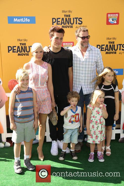 Tori Spelling and family