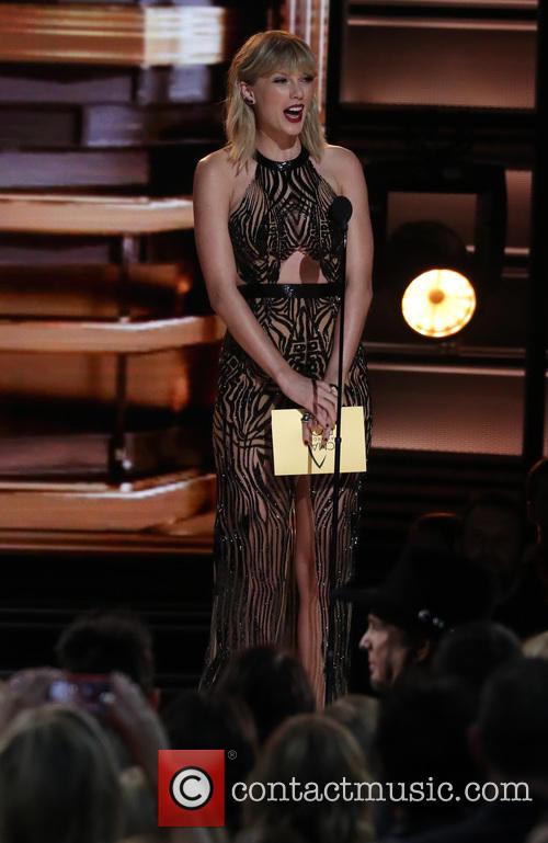 Taylor Swift at the CMA Awards