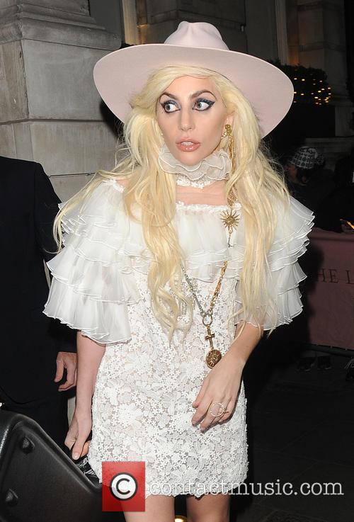 lady-gaga-leaving-her-hotel_5492242.jpg