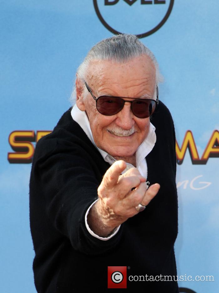 Stan Lee lets out his inner Spider-Man on the 'Homecoming' red carpet