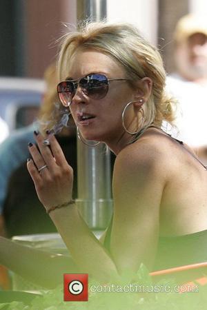 actress smoking