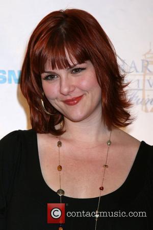 sara rue popular. Sara Rue