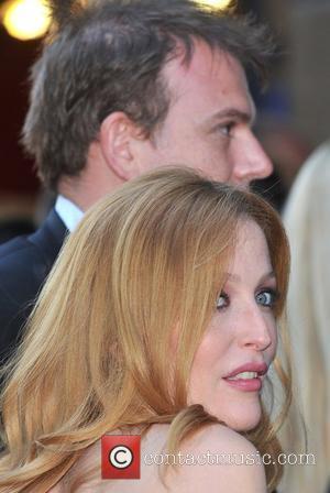 gillian anderson mark griffiths. Gillian Anderson and Mark
