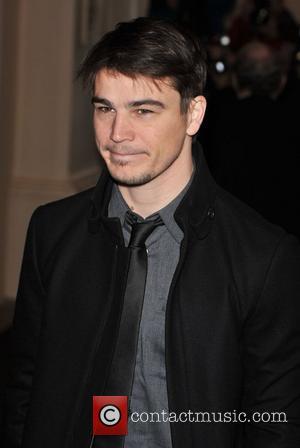 josh hartnett makeup. josh hartnett library