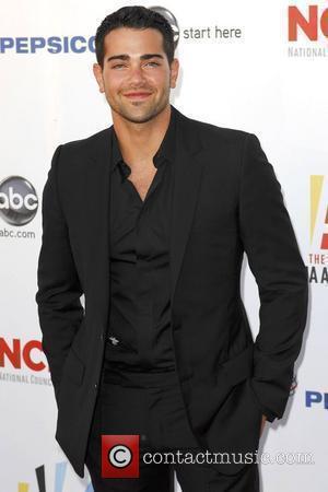 jesse metcalfe foto. Jesse Metcalfe