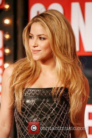  Mini Dress on Picture  Shakira 2009 Mtv Video Music Awards  Vma  Held At The Radio